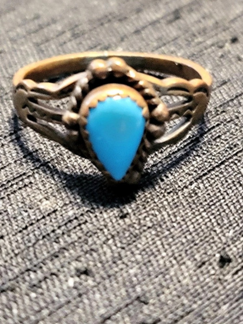 Vintage Stunning Turquoise-Color Stone Ring